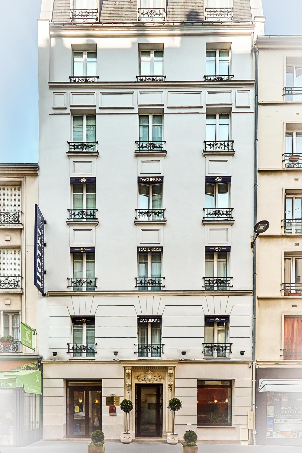 Hôtel Montparnasse Daguerre vue façade d'un hotel 3* rue Daguerre